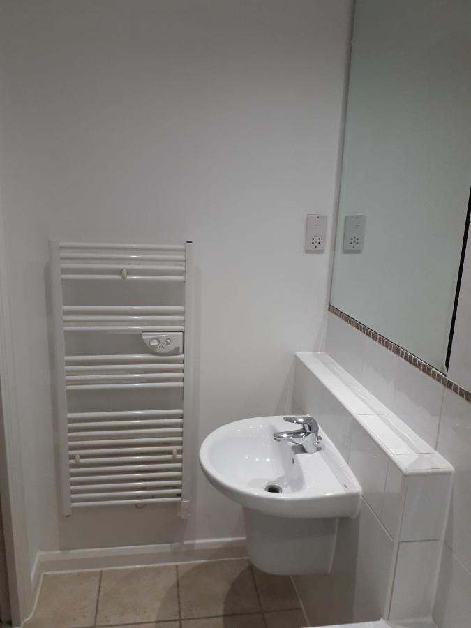 Luxury And Stylish 2 Bedroom Apartment With En-Suite Luton  Exterior photo